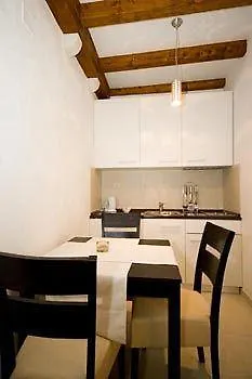 Flores - Otel *